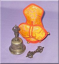 Glocke mit Vajra und Täschchen